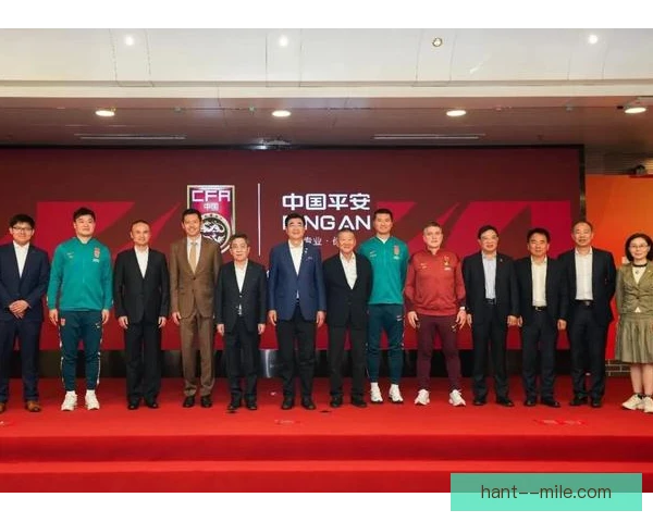 国足球迷组织发展，从散兵走向看台规范助威